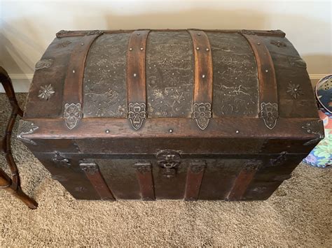 pictures of antique trunks.